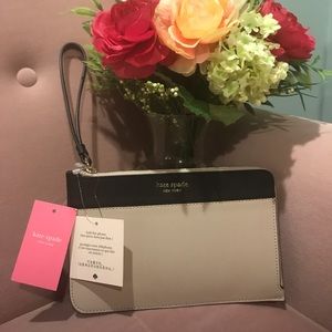 NWT - Kate Spade ♠️ Cameron Wristlet; WmBg/Black